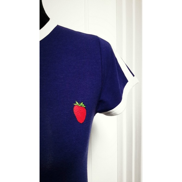 Forever 21 Strawberry Graphic Ringer Tee S NWOT - Picture 5 of 10